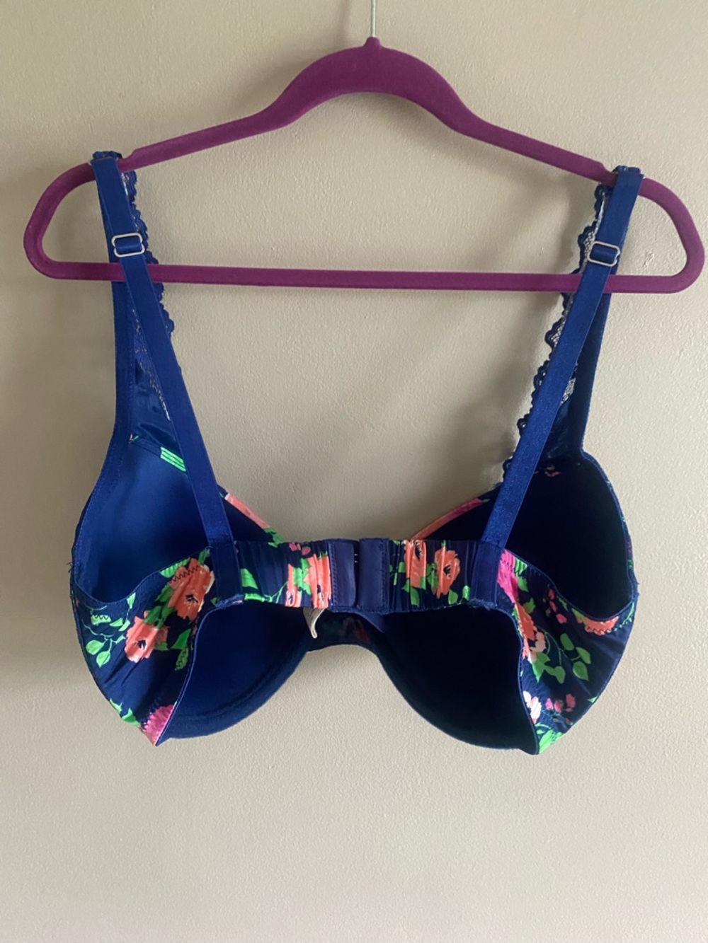 Floral Lace-Trim Navy Underwire Bra with Pink Accent - Picture 5 of 6